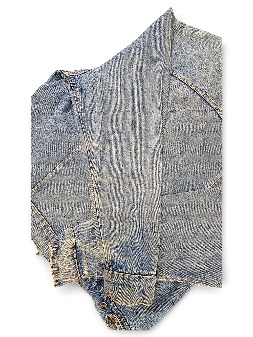 JAKE & IPI Wrangler Hero denim jacket in a classic light blue wash with visible stitching and button cuffs