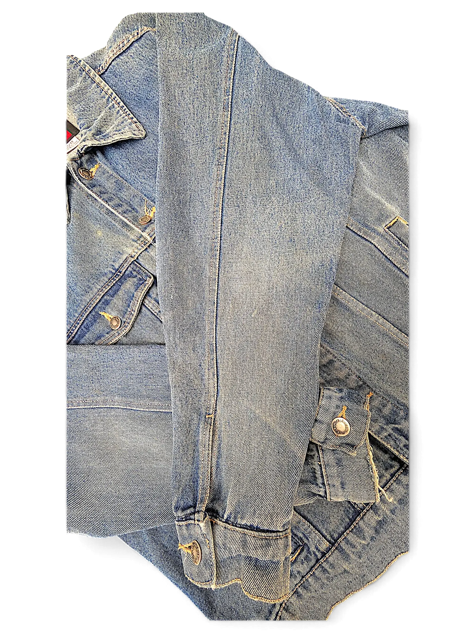 JAKE & IPI Wrangler Hero light blue denim jacket with classic collar and metal button detailing