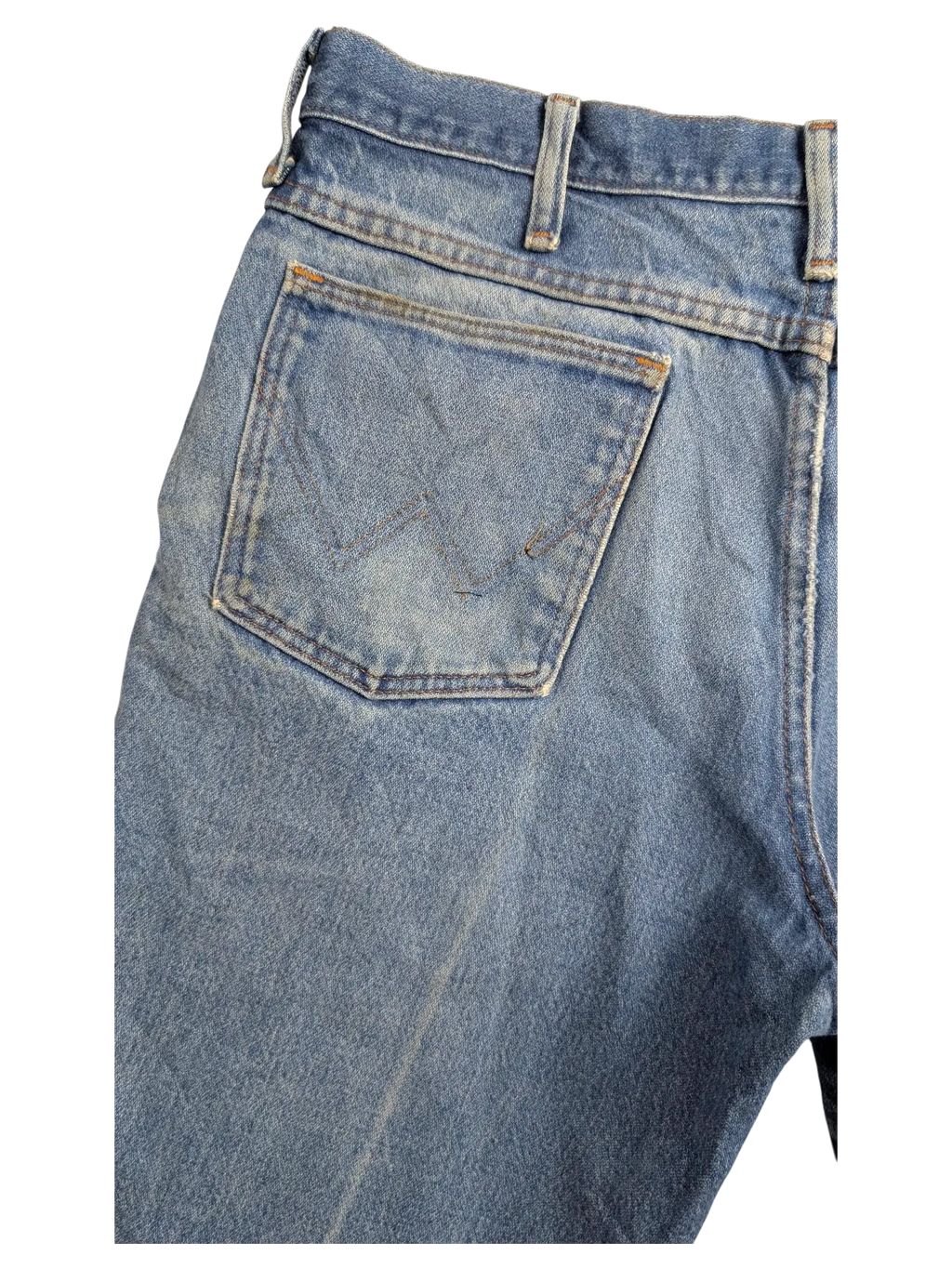 JAKE & IPI Wrangler bootcut jeans in light blue denim featuring the iconic W stitching on the back pocket.