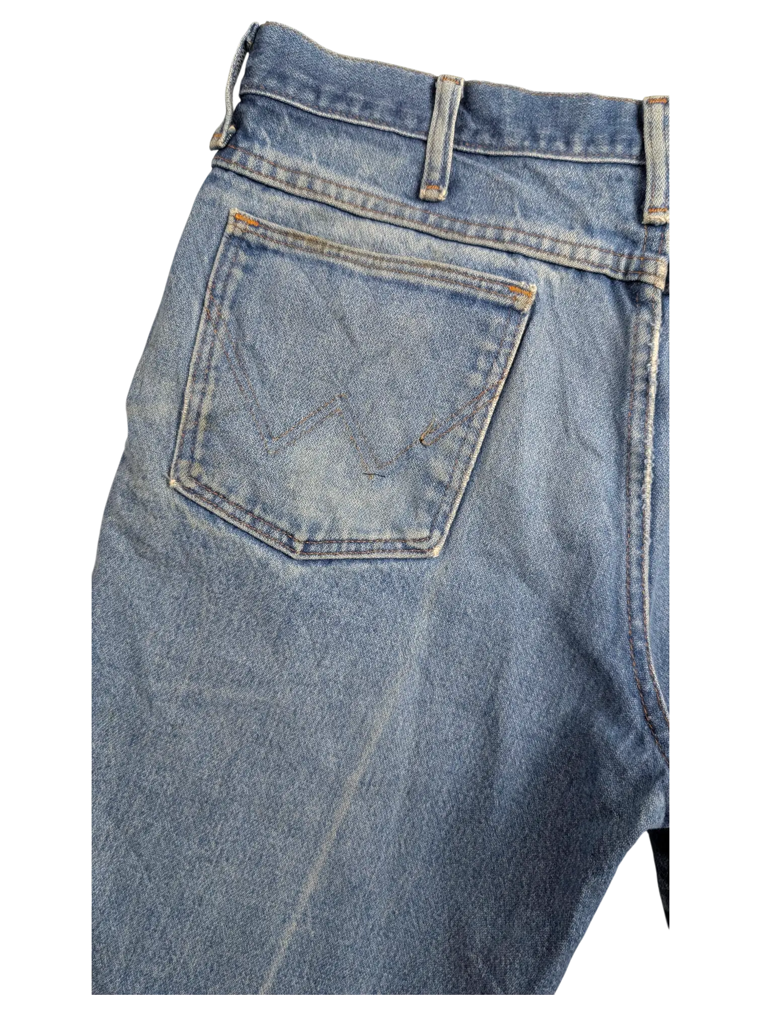 JAKE & IPI Wrangler bootcut jeans in light blue denim featuring the iconic W stitching on the back pocket.