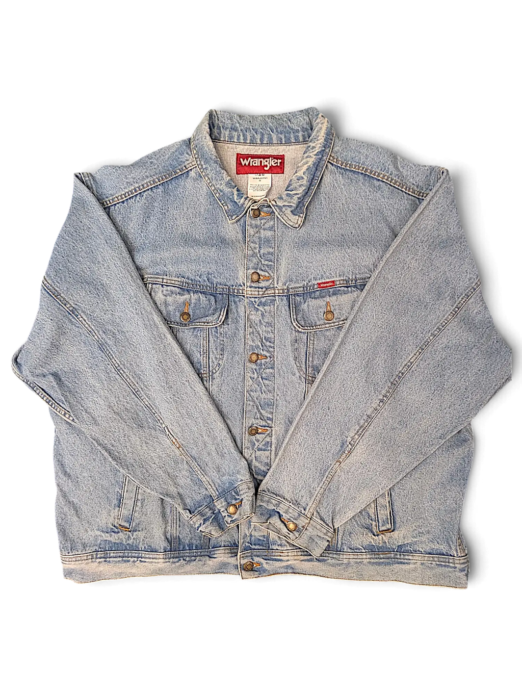 JAKE & IPI Wrangler WMJO1VI light wash blue denim jacket with button-up front and chest pockets
