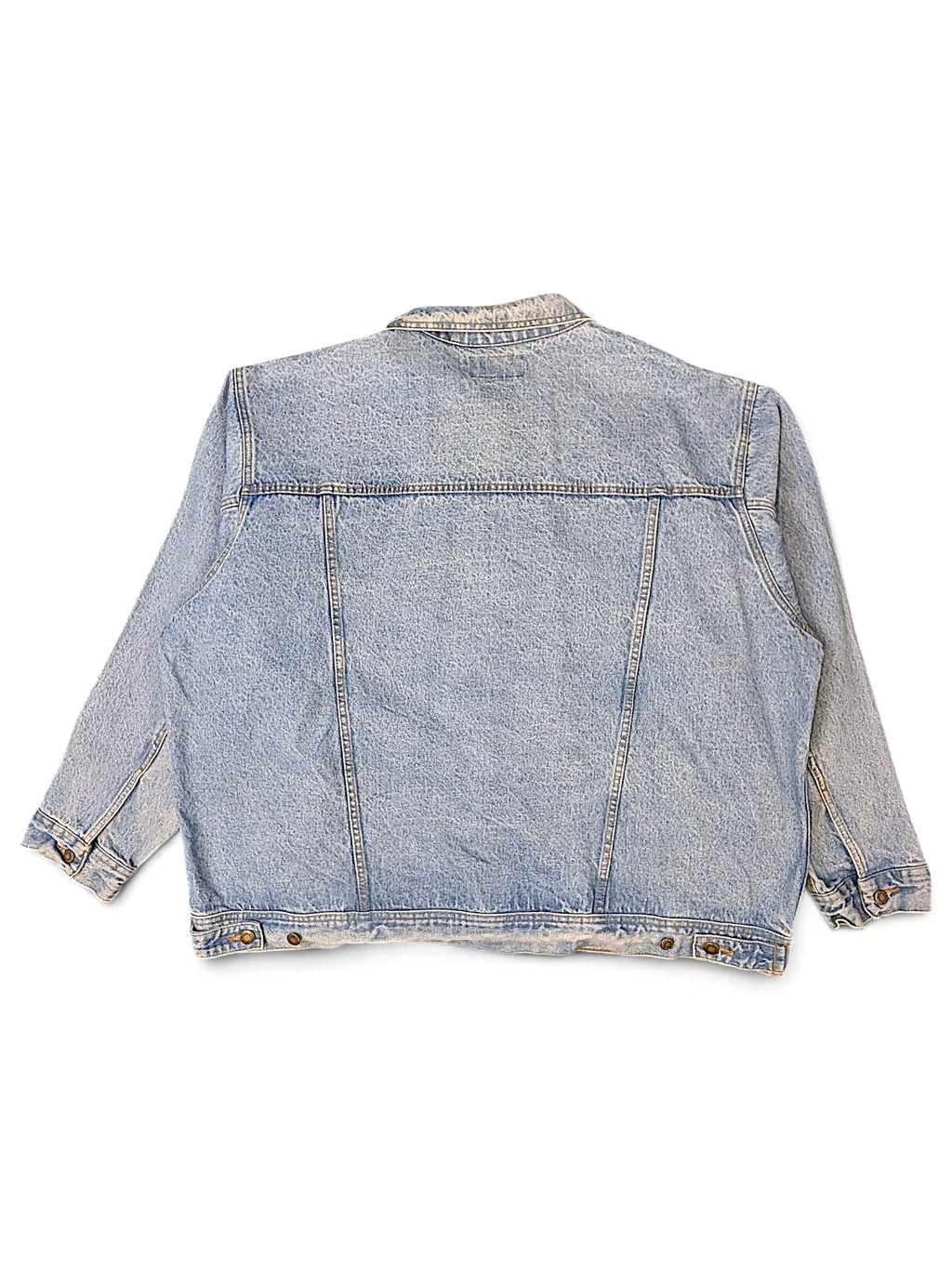 Back view of a JAKE & IPI Wrangler WMJO1VI light wash blue denim jacket with classic stitching details.