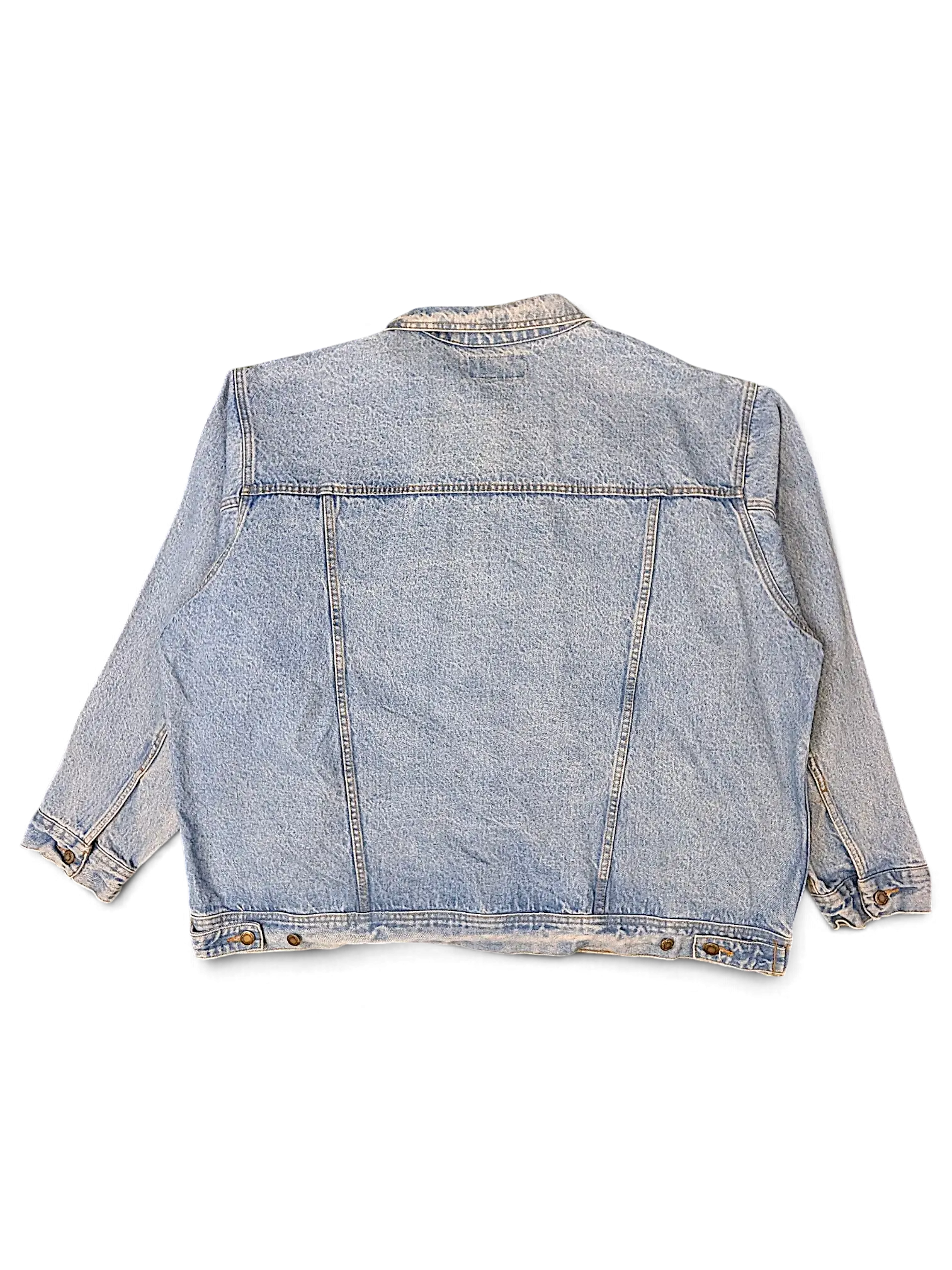 Back view of a JAKE & IPI Wrangler WMJO1VI light wash blue denim jacket with classic stitching details.