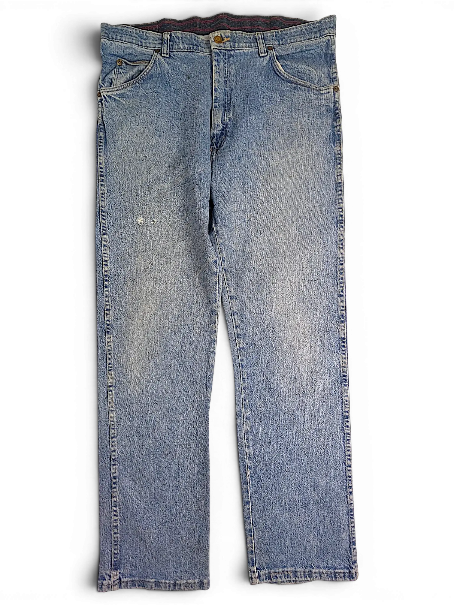 JAKE & IPI Wrangler regular fit light wash blue denim jeans with a classic straight leg cut.