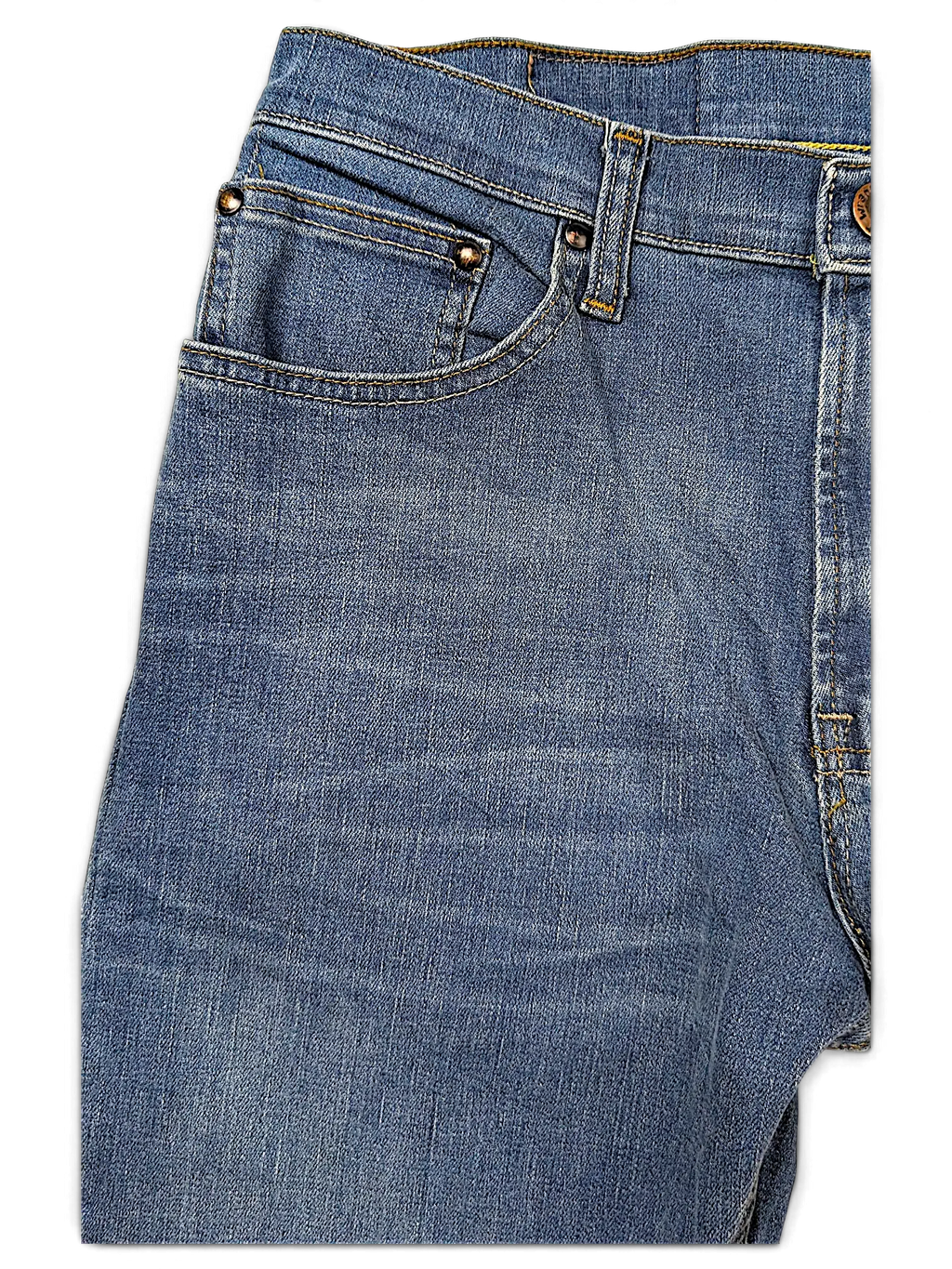 JAKE & IPI Wrangler straight fit blue denim jeans with classic five-pocket styling and copper rivets