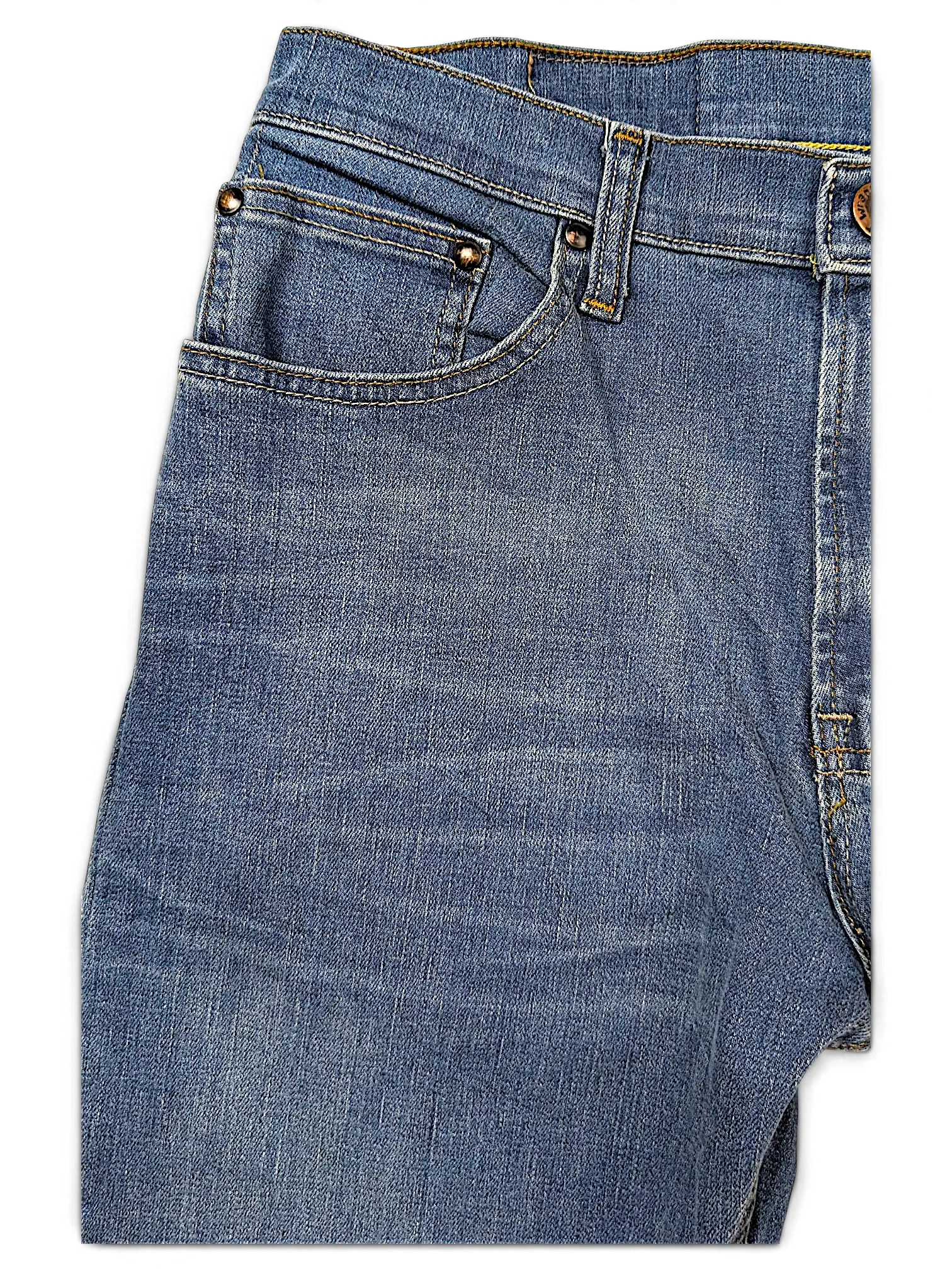 JAKE & IPI Wrangler straight fit blue denim jeans with classic five-pocket styling and copper rivets